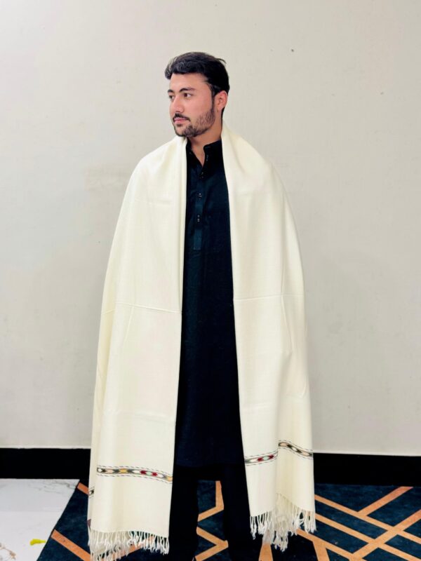 Premium Quality Off White Single Border Woolen Shawl - Image 3