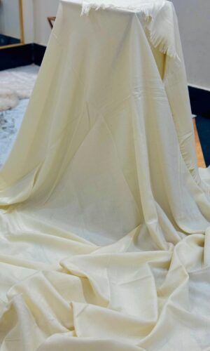 Premium Quality Pearl White Woolen Bannuzai Shawl
