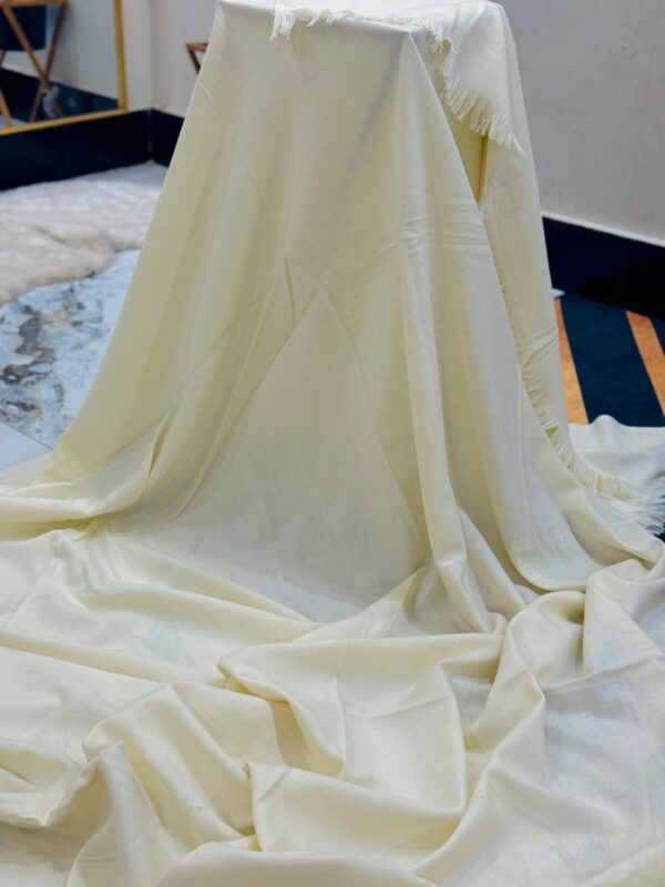 Premium Quality Pearl White Woolen Bannuzai Shawl