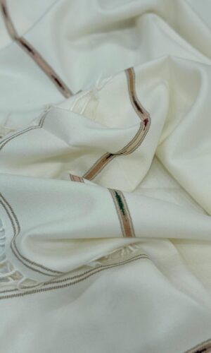 Bannuzai Premium Quality Off-White Woolen Shawl