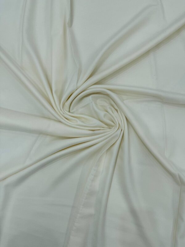 Bannuzai Premium Quality OFF-White New Woolen Shawl - Image 6